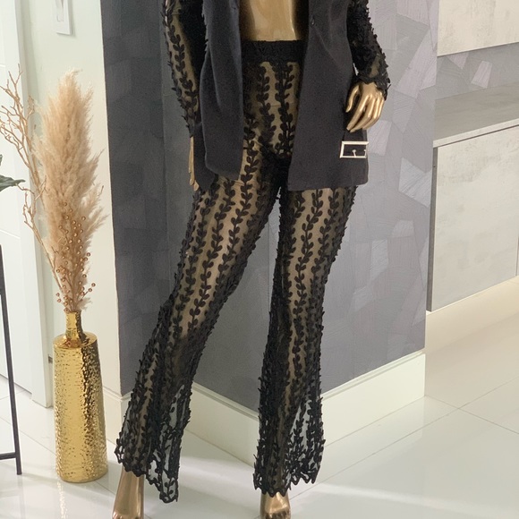 Black Woven Sheer Lace Flared Set! - Picture 4 of 8